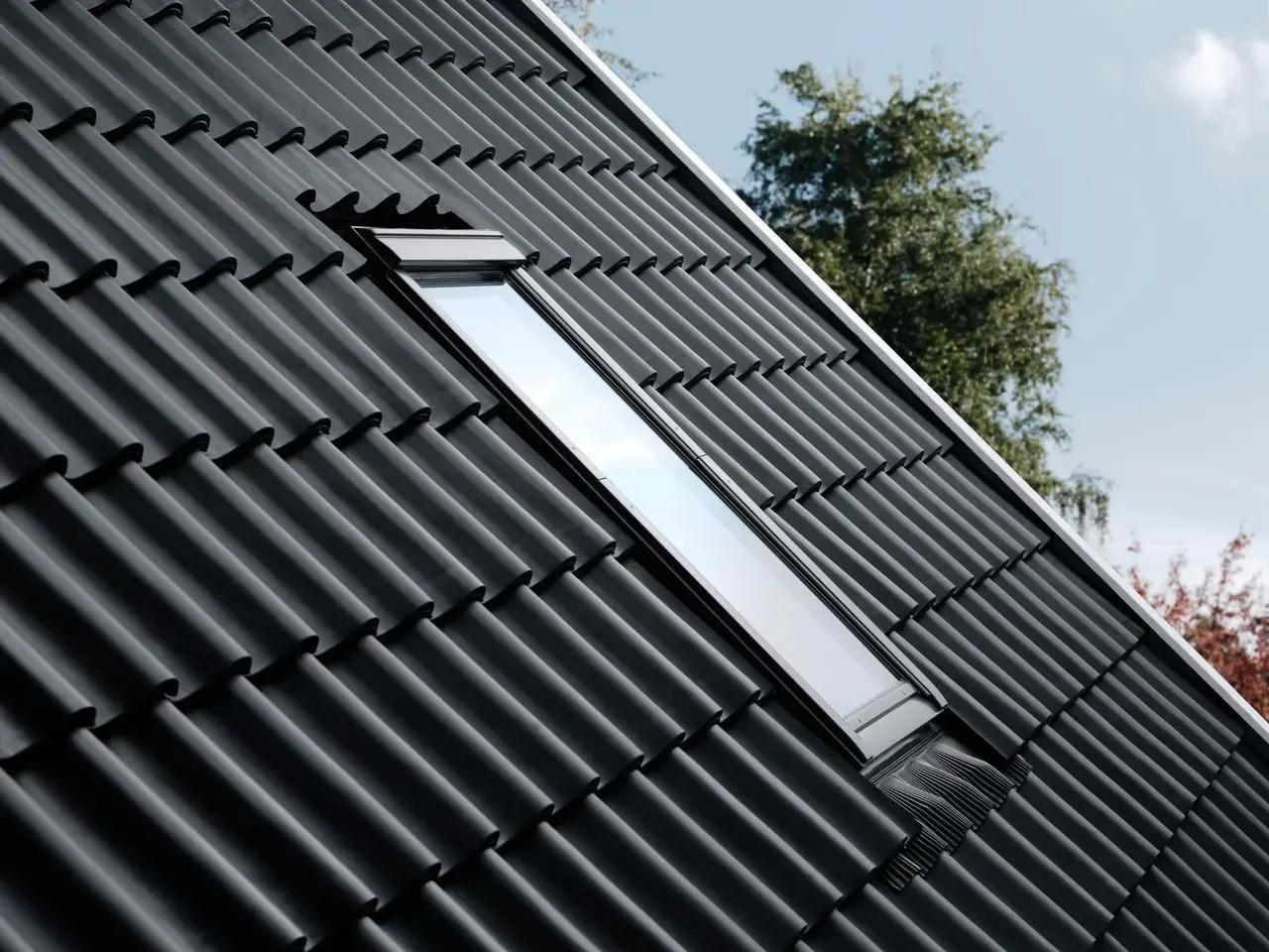 Velux EDW SK06 2000 Pro+ Tile Flashing Set 1140 x 1180mm (BDX Insulation/BFX Underfelt Collar)