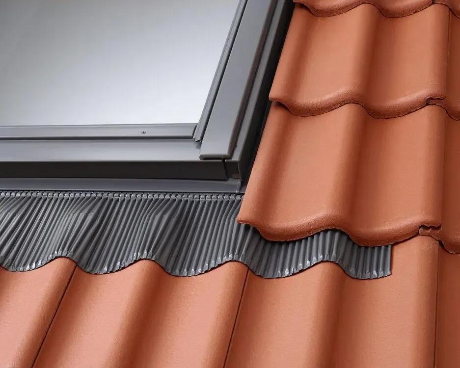 Velux EDW CK02 1000 Pro Tile Flashing Set 550 x 780mm (BFX Underfelt Collar)