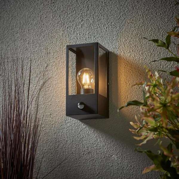 Wall Light, Breton PIR IP44, c/w Clear Glass Diffuser